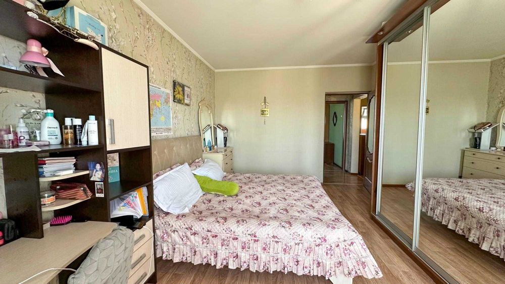 Продам квартиру Айым