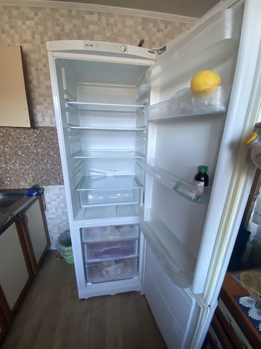 Холодильник indesit