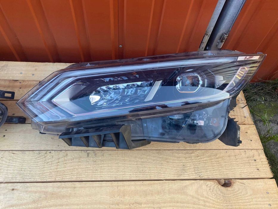 Nissan Qashqai J11 lift lci far stanga dreapta full led faruri