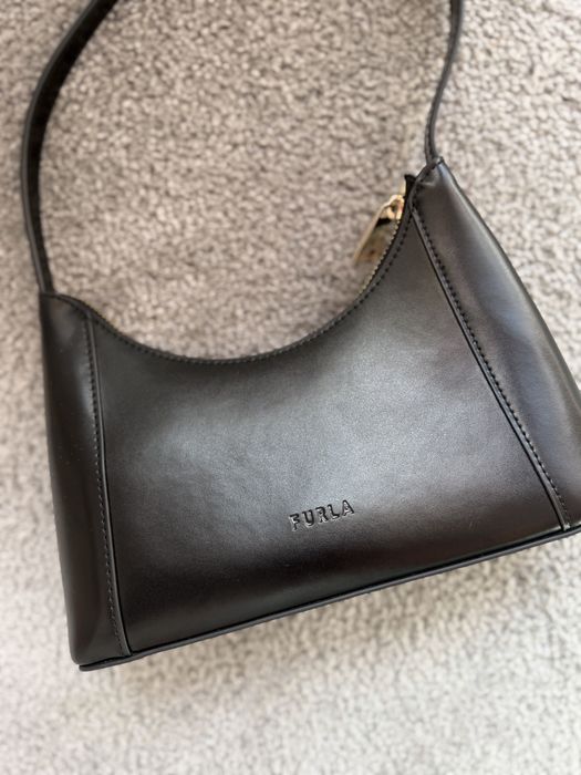 Furla чанта черна