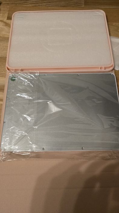 Husă cu tastatura touchpad Ipad 11, 11" 2025