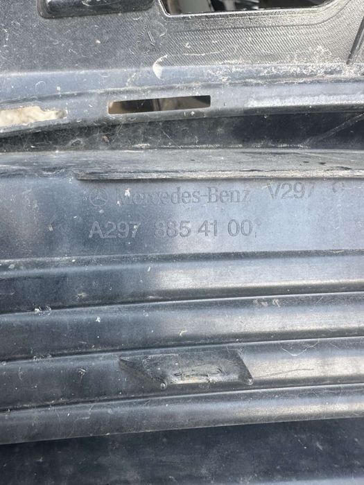 Решетка предна броня Mercedes EQS