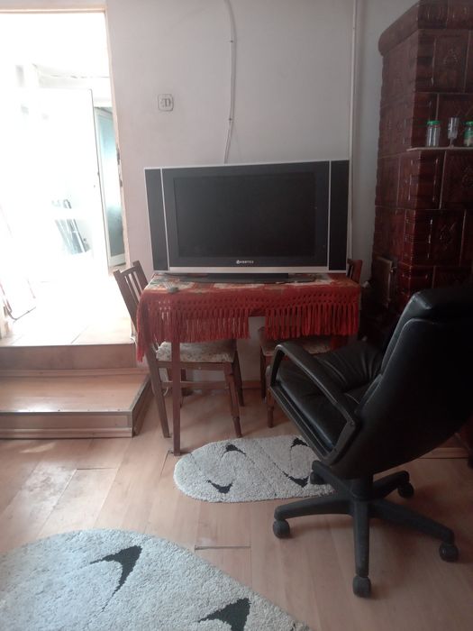 Închiriez cameră mare la casă mobilată aproape de medicină și Parcul R