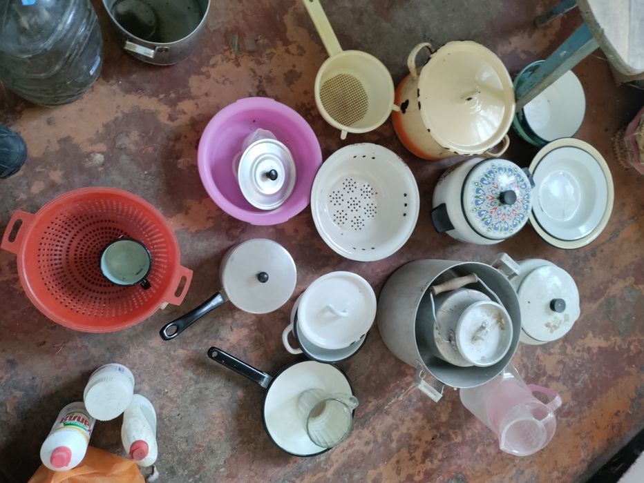 Электрический чайник и плитка