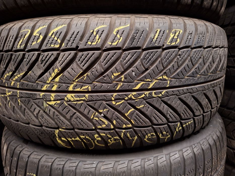 2 anvelope 255/55 R18 Goodyear