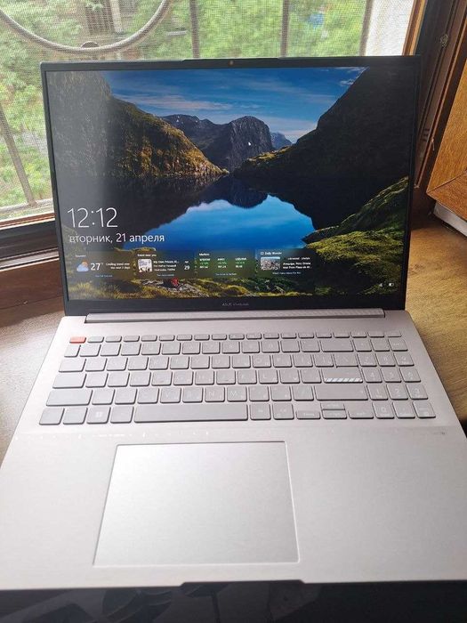 ASUS Vivoвook 8 ядер, 16 потоков. В отличном состояние