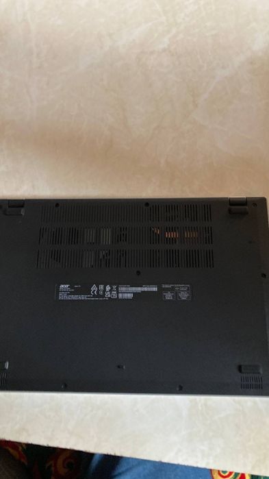 Noutbok sotiladi markasi aser