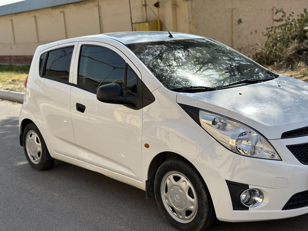 Chevrolet Spark 2013 Р±РµР»С‹Р№