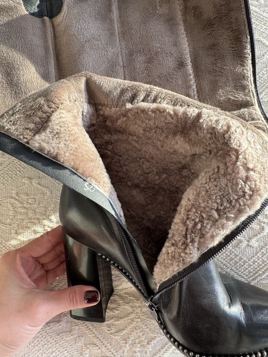 Зимние кожаные сапоги