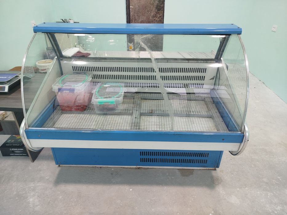 Витрина холадилник