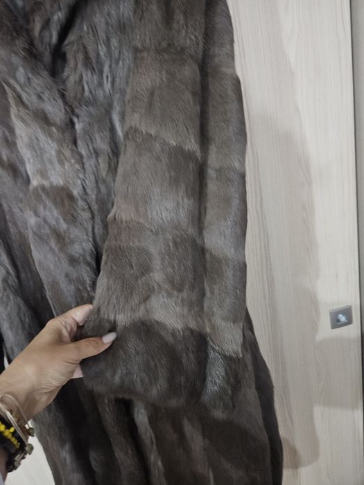 Blana naturala pana sub genunchi.