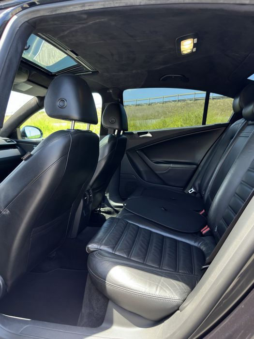 Volkswagen Passat 2.0 TDI DSG Highline Negru