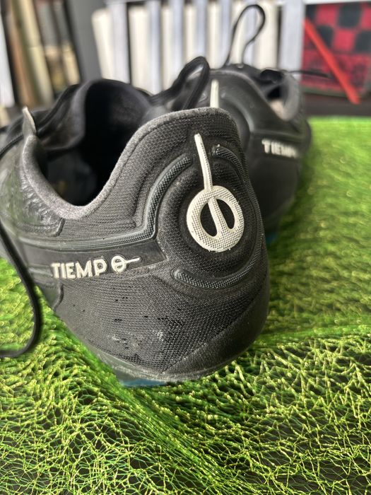 Футболни бутонки tiempo legend 9 Elite