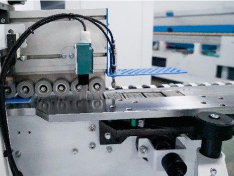 Кромкооблицовочный автоматический станок