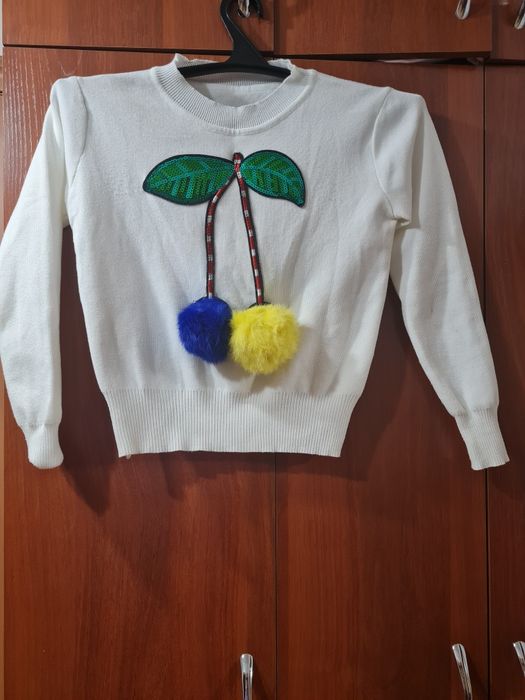 Продается красивая кофточка