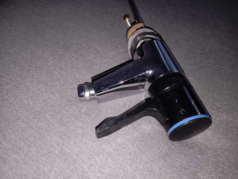 Смесител за умивалник