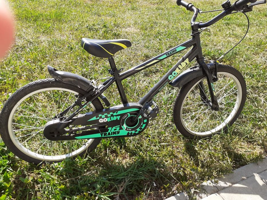 Vând bicicleta copii 5-8 ani