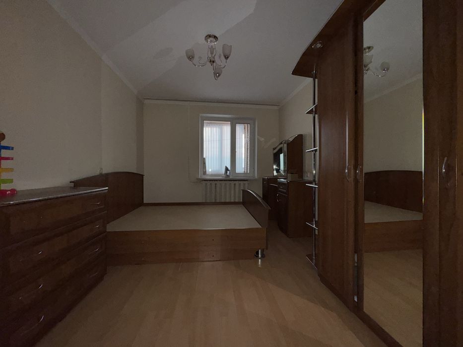 Продам спальный гарнитур