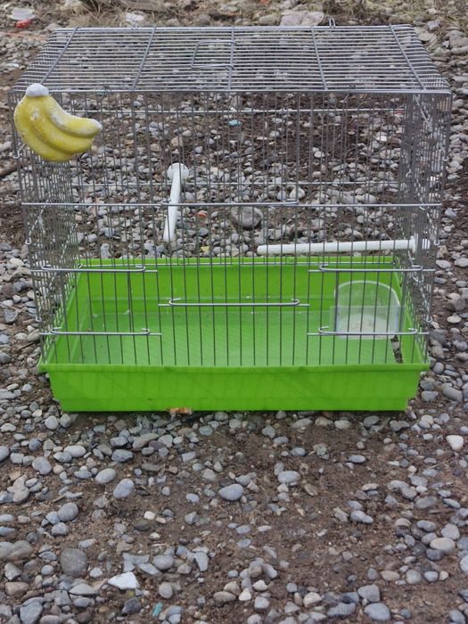 Продается клетка для птиц.