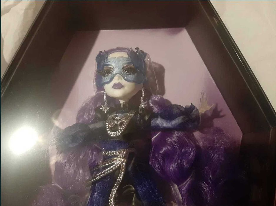 Papusa Monster High Midnight Runway Spectra