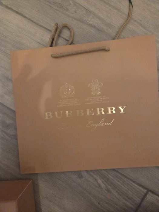 Curea burberry  neagra