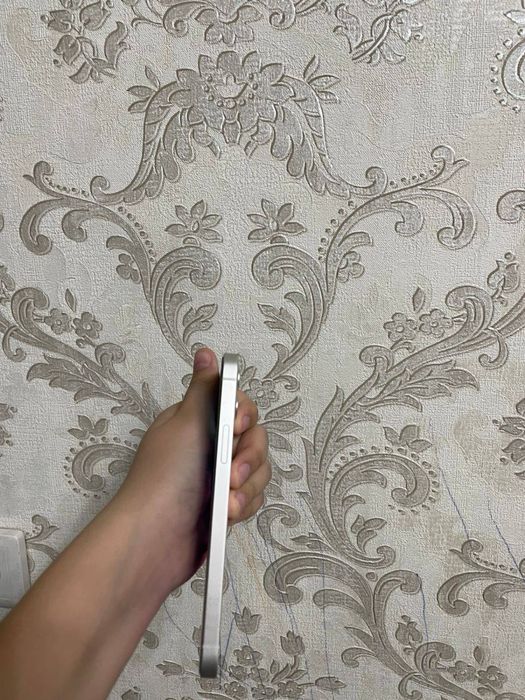 iPhone 12 128/77 все работает