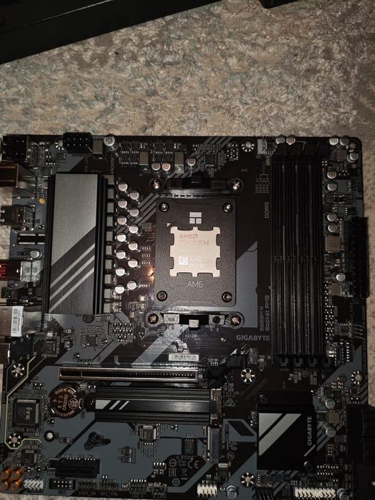 AMD ryzen 7600x 6/12