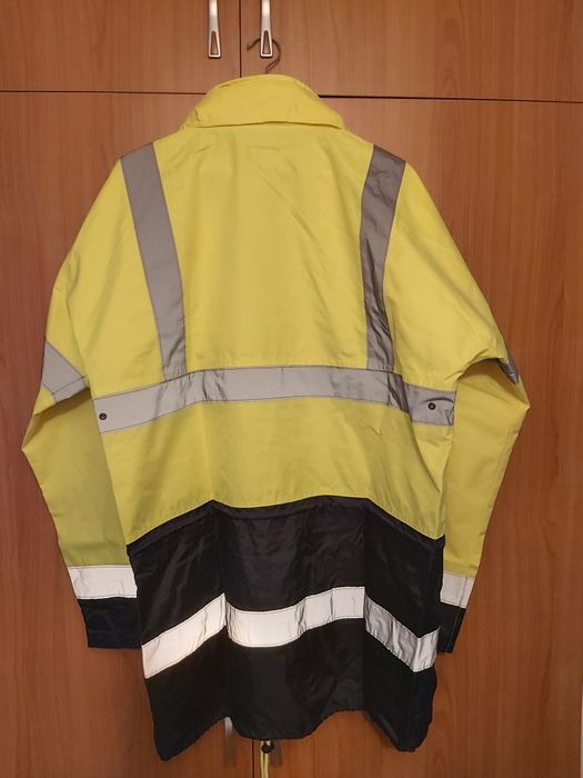 Nou - Greacă impermeabilă reflectorizantă mărimea L