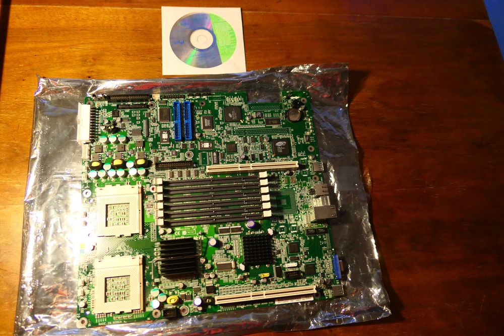 Placa de baza Intel Server Board SCB2 512 Cache Dual Intel Pentium III