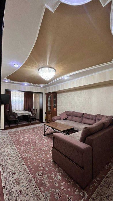 M1326 ПРОДАЕТСЯ 4/4/4 Квартира Ор.р: кинотеатр Казахстан