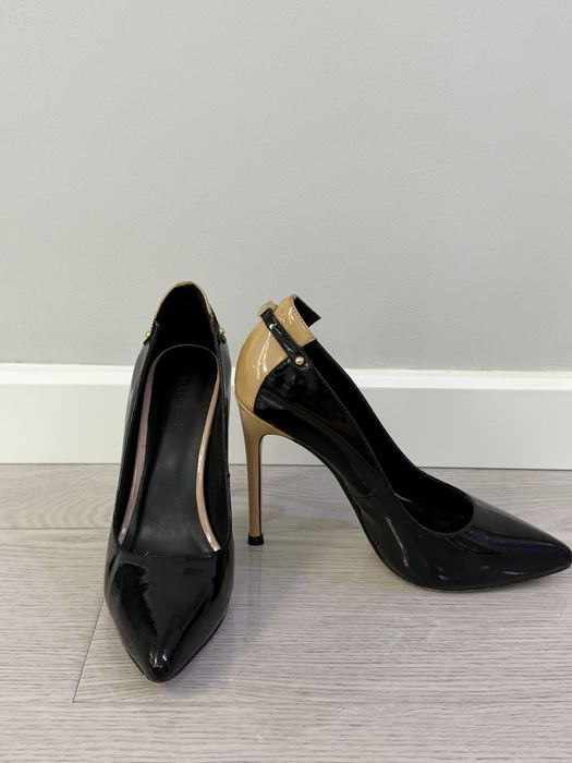 Туфли разные в идеальном состоянии