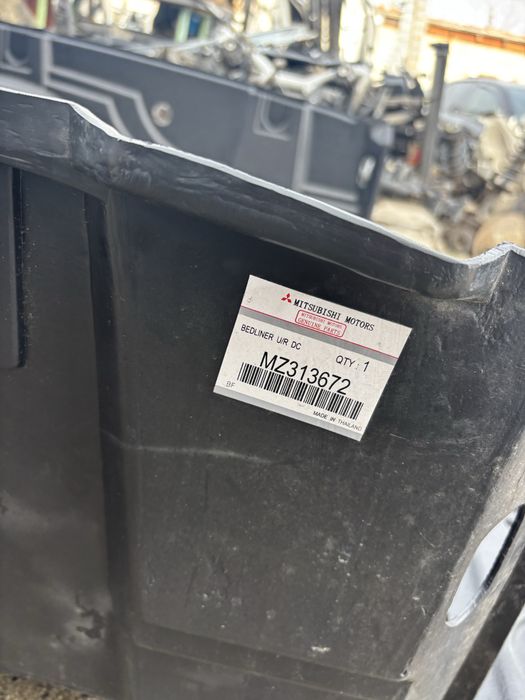 леген/протектор/корито за кош на mitsubishi l200