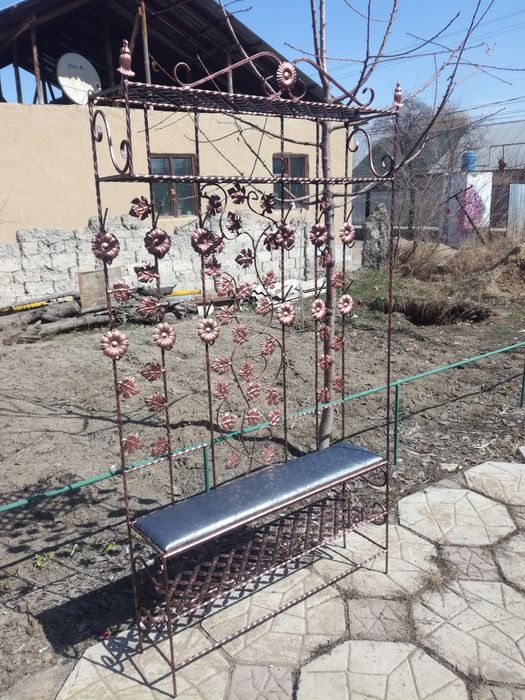 Прихожая. Кованые изделия