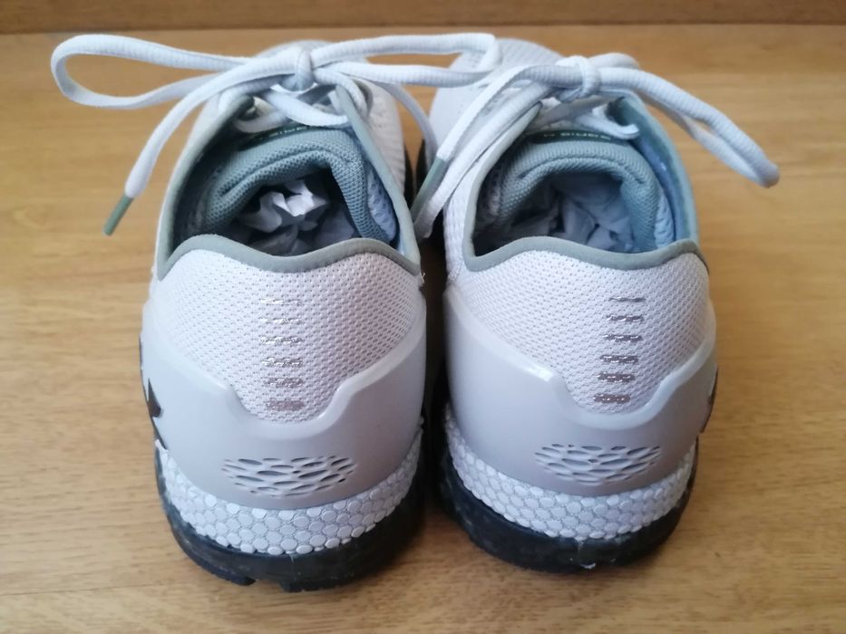 Under Armour HOVR Sonic 4  Маратонки Сиви, номер 40 умалени