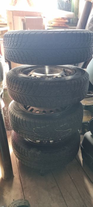 Anvelope si jante  plus suport depozitare cu husa