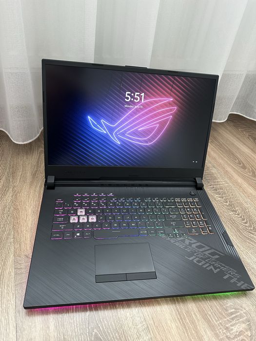 Laptop Gaming Asus ROG G712L 17”