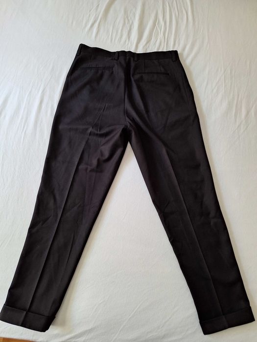 Pantaloni negri H&M slim fit, marimea 48