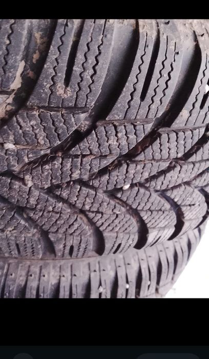 Cauciucuri iarna 215 60 17 și 2O5 55 16iarnă