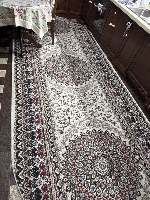 Продам ковер б/у