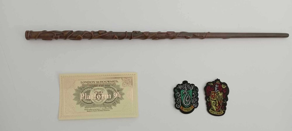 Магическа пръчка на Хари Потър + Билет + нашивки Комплект Harry Potter