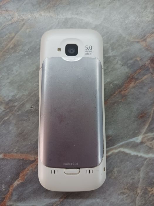 Nokia с5 .почти като нов