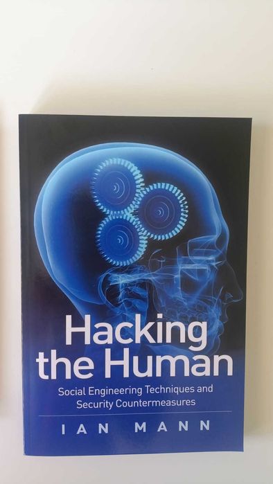 Vand carte "Hacking the human" - Ian Mann