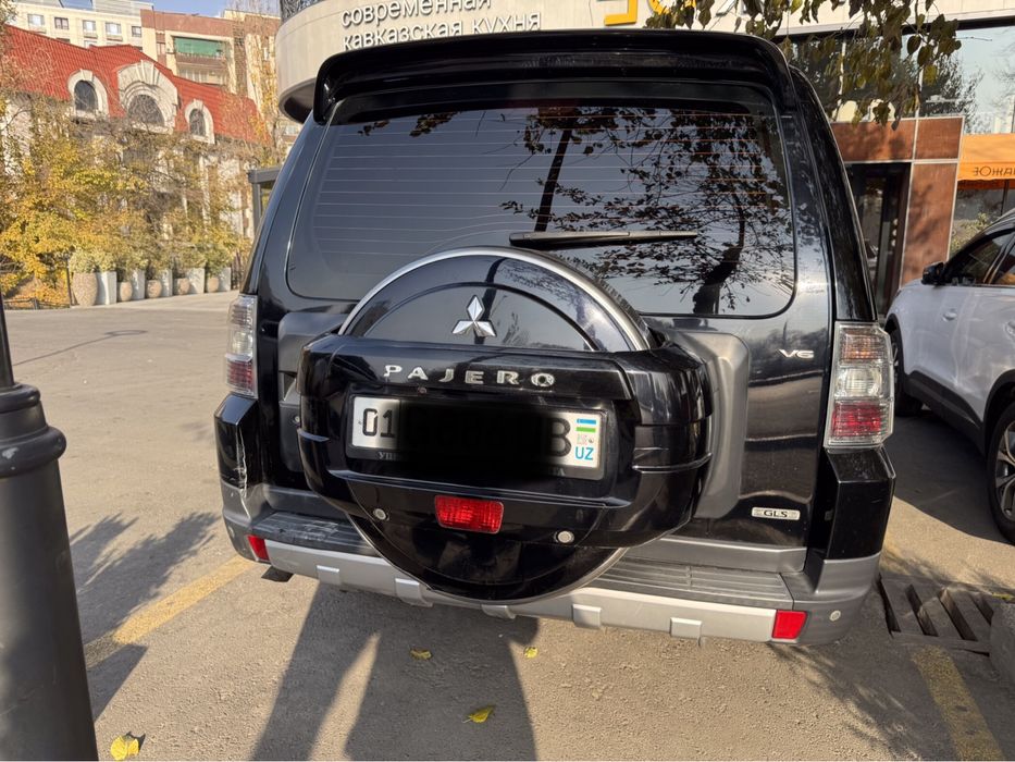 Mitsubishi pajero 2007