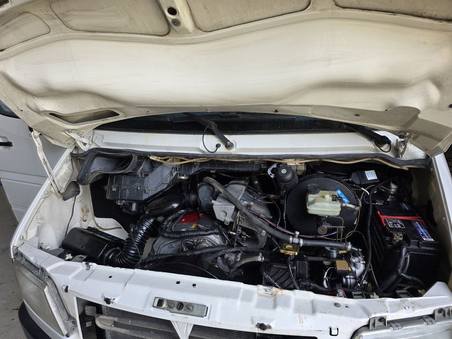 Mercedes-Benz Yuk Furgon