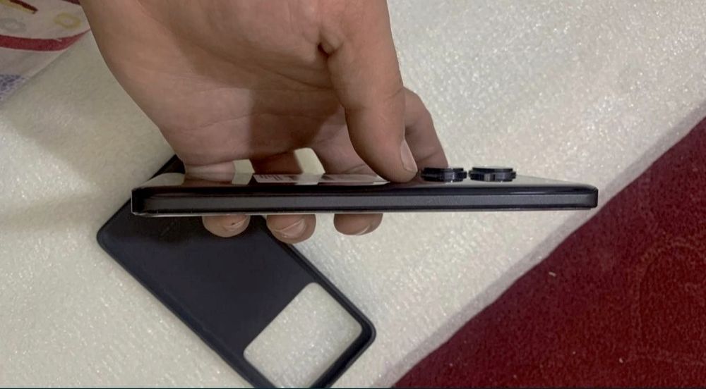 Redmi note13 pro pilus 5G                             Ram8+8/256
