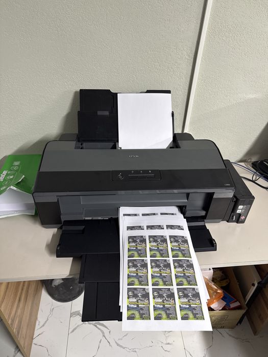 Принтер L1300 цветной сруйный А3