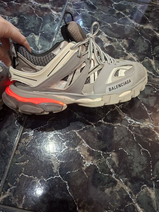 Баленсиага трак лед