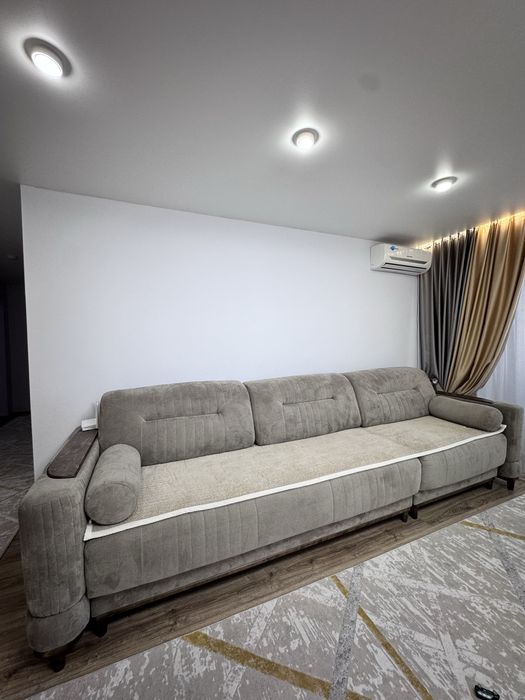 Продам диван в отличном состояний