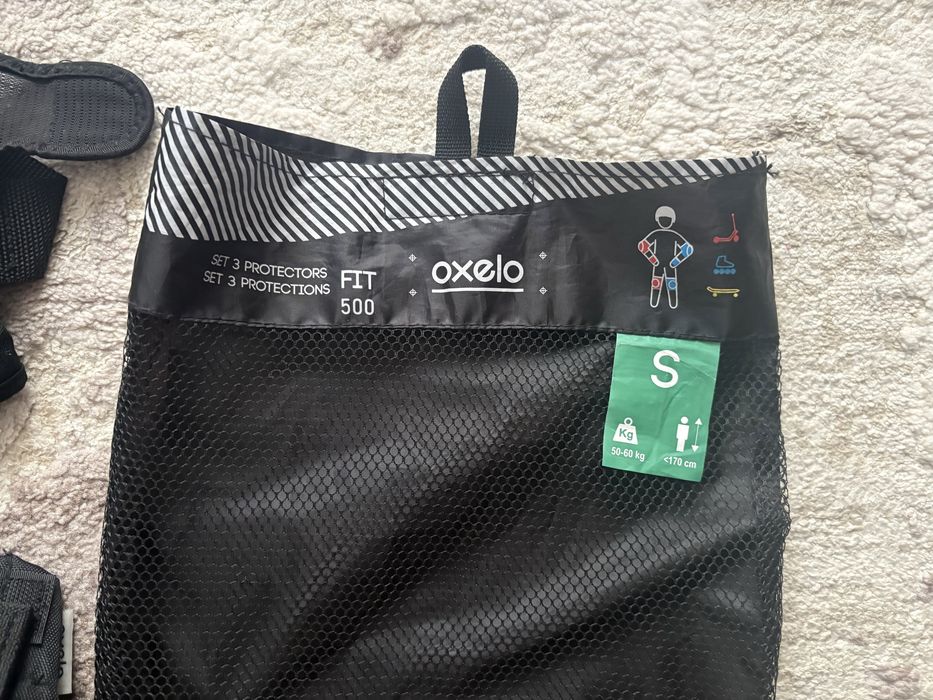 Skateboard cu diferite accesorii