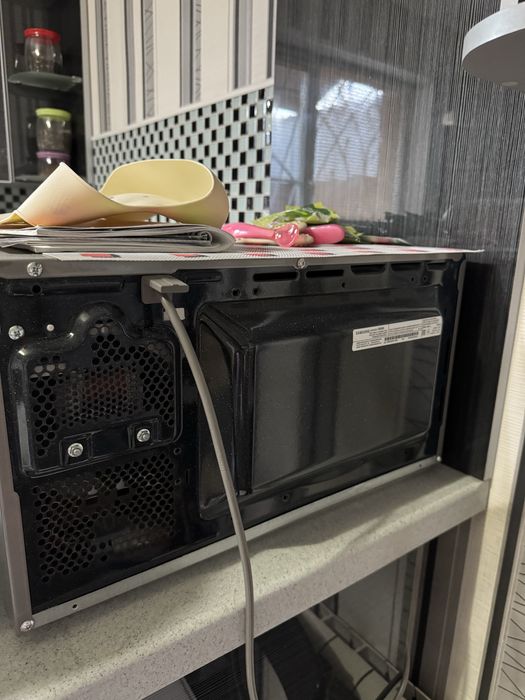 Продам микроволновку Samsung